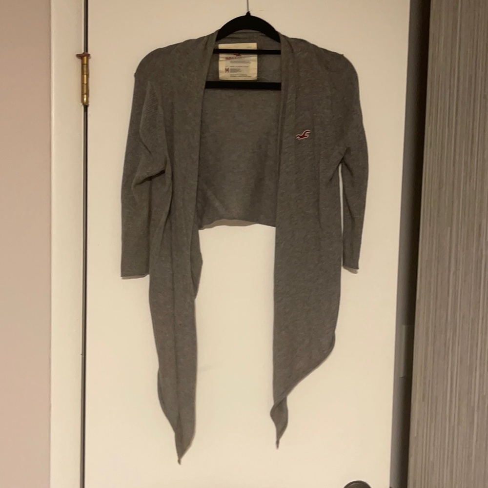 Hollister grey shrug. Size m
